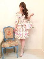 新オーナメント柄ローズローズ